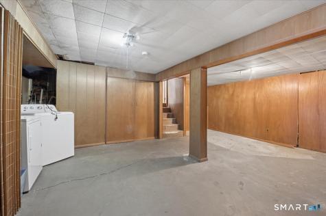 8 Stanwick Circle Stamford CT 06905