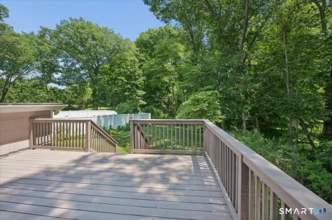 8 Stanwick Circle Stamford CT 06905