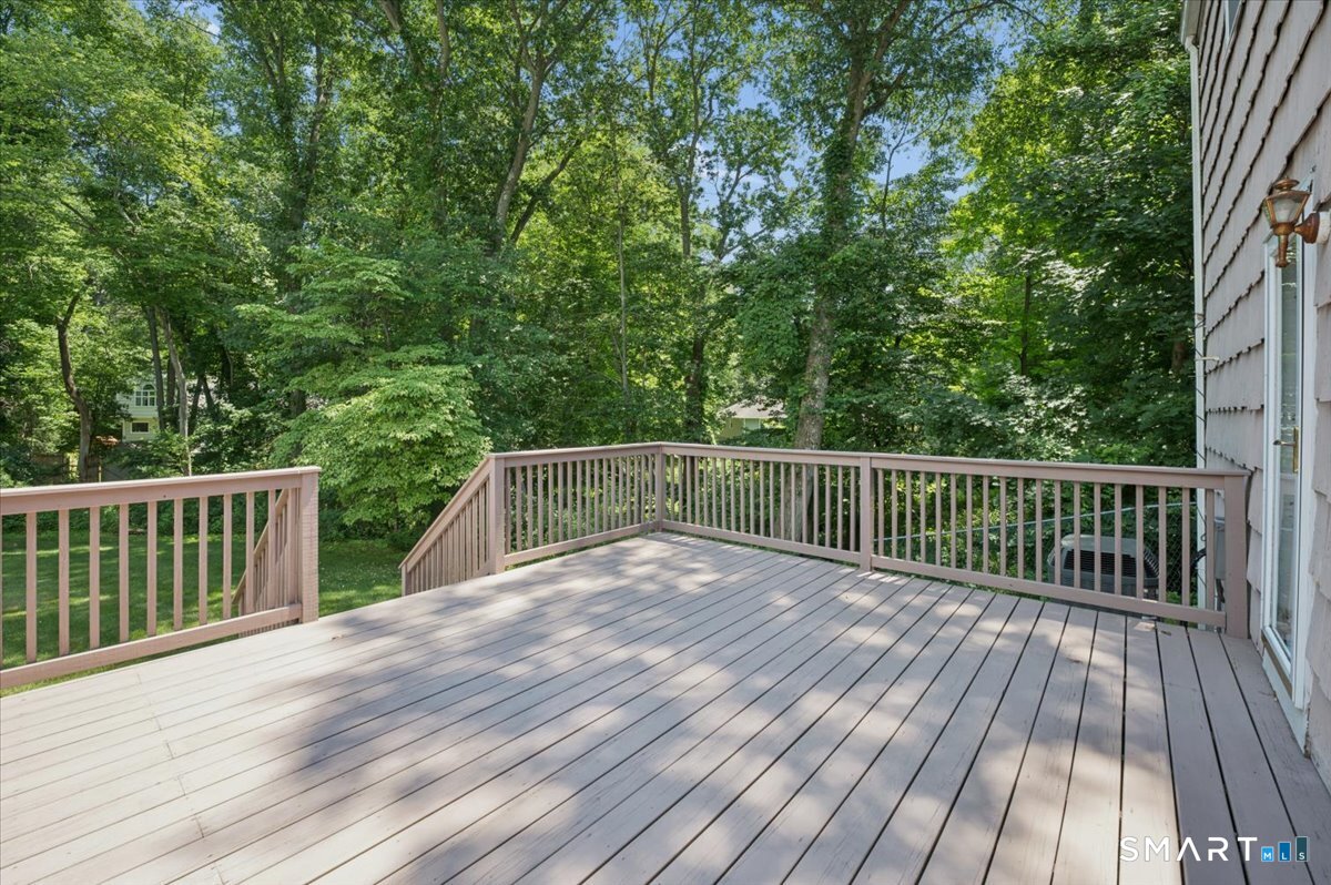 8 Stanwick Circle Stamford CT 06905