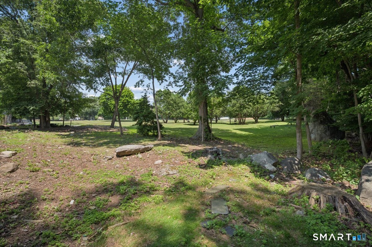 8 Stanwick Circle Stamford CT 06905