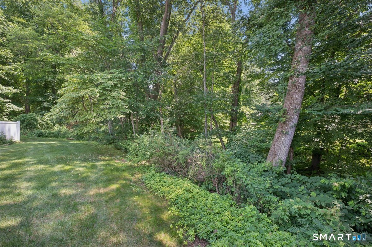 8 Stanwick Circle Stamford CT 06905