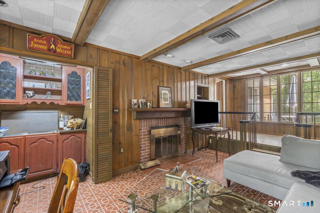 12 Jenick Lane Woodbridge CT 06525