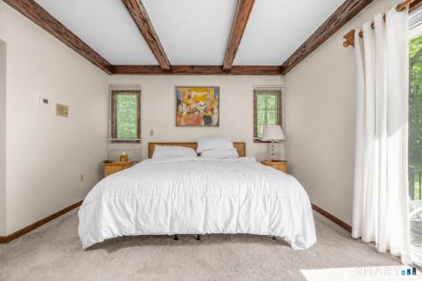 12 Jenick Lane Woodbridge CT 06525