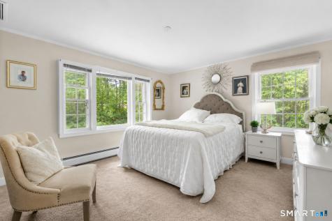 12 Jenick Lane Woodbridge CT 06525