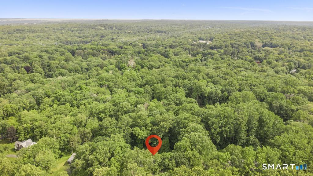 12 Jenick Lane Woodbridge CT 06525