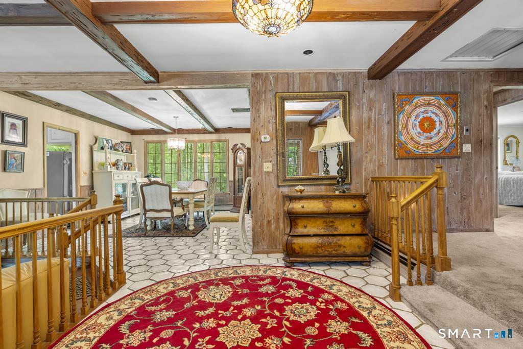 12 Jenick Lane Woodbridge CT 06525