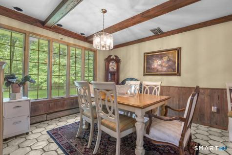 12 Jenick Lane Woodbridge CT 06525