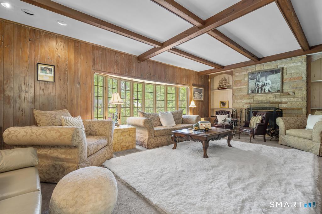12 Jenick Lane Woodbridge CT 06525