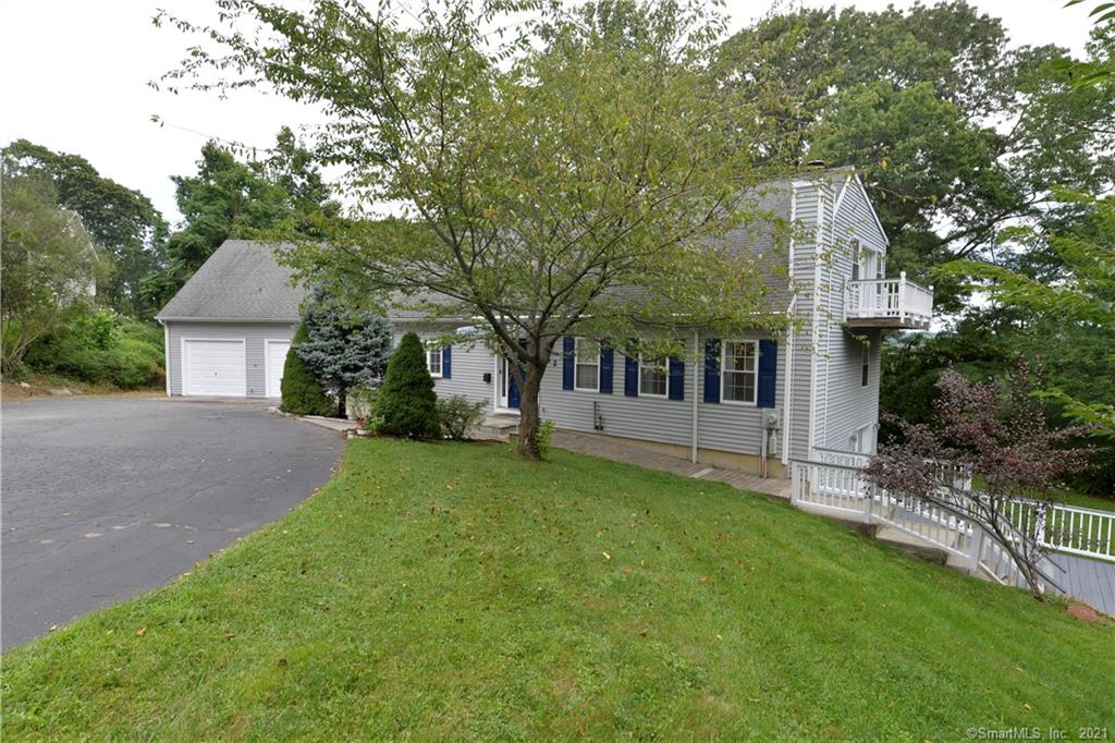 62 Crestwood Road Stratford CT 06614