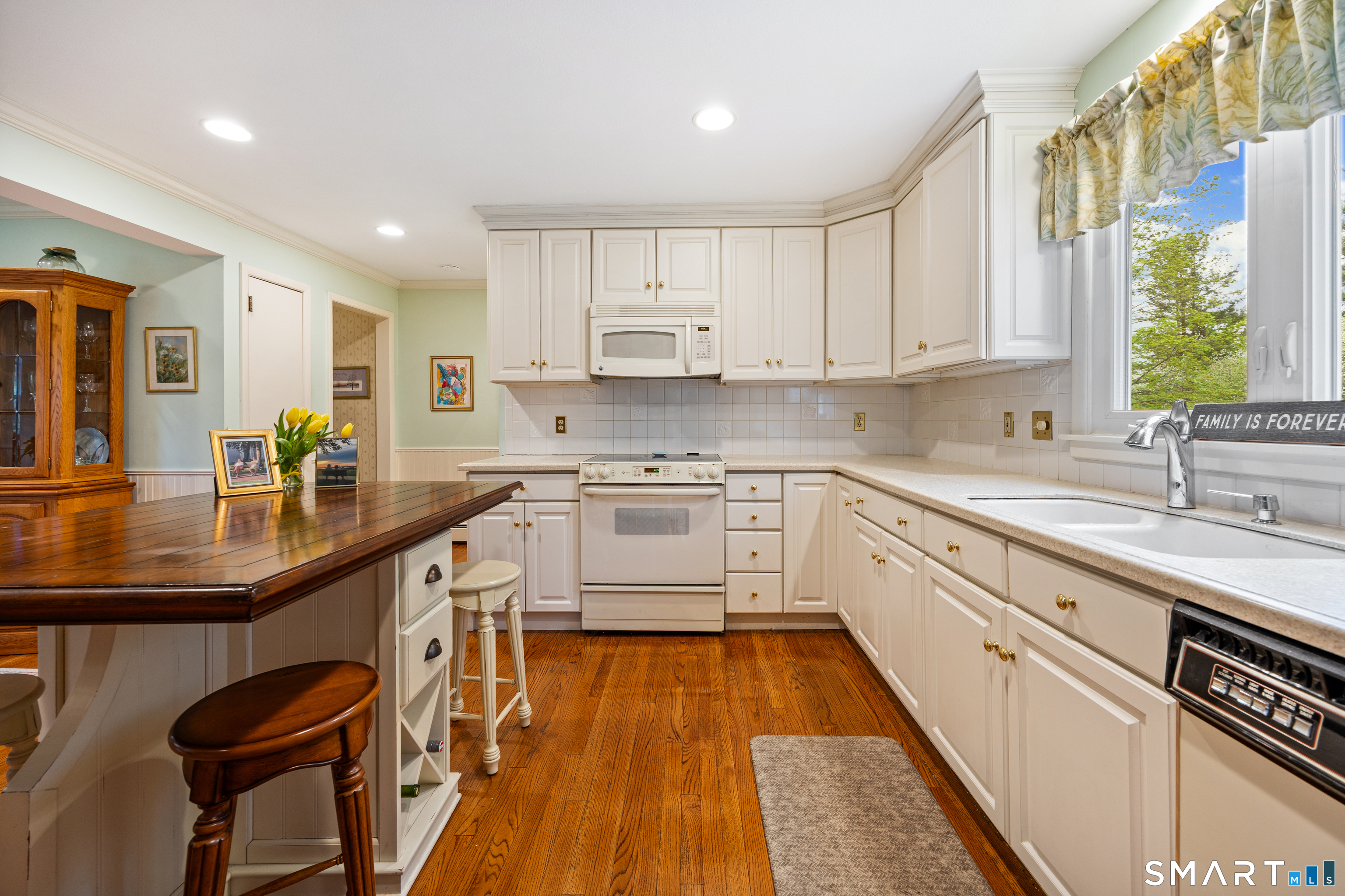 230 Wallingford Road Cheshire CT 06410