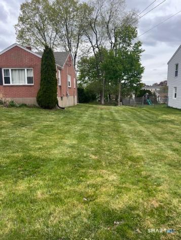 6 Cricket Drive Meriden CT 06450