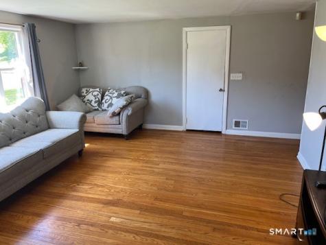 6 Cricket Drive Meriden CT 06450