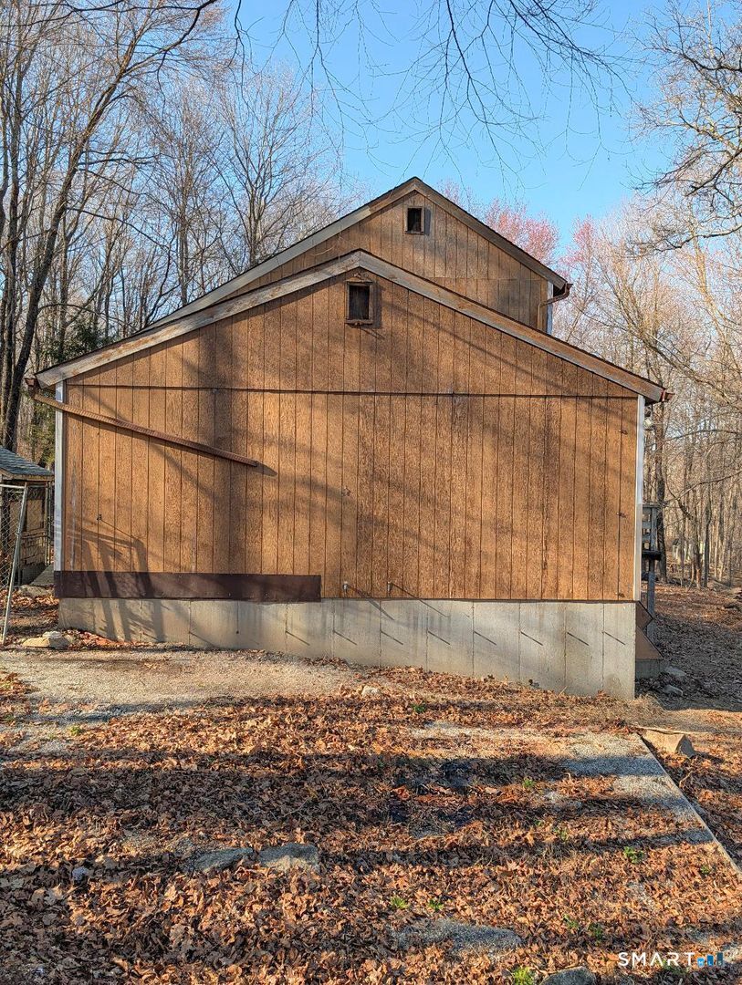 24 Chestnut Hill Road Newtown CT 06482
