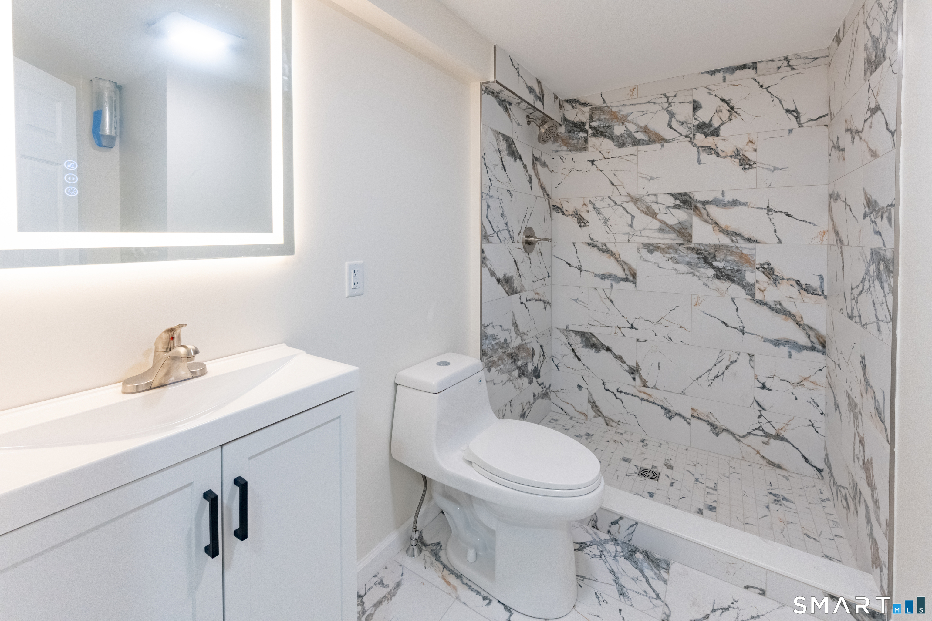 1178 Poquonock Avenue Windsor CT 06095