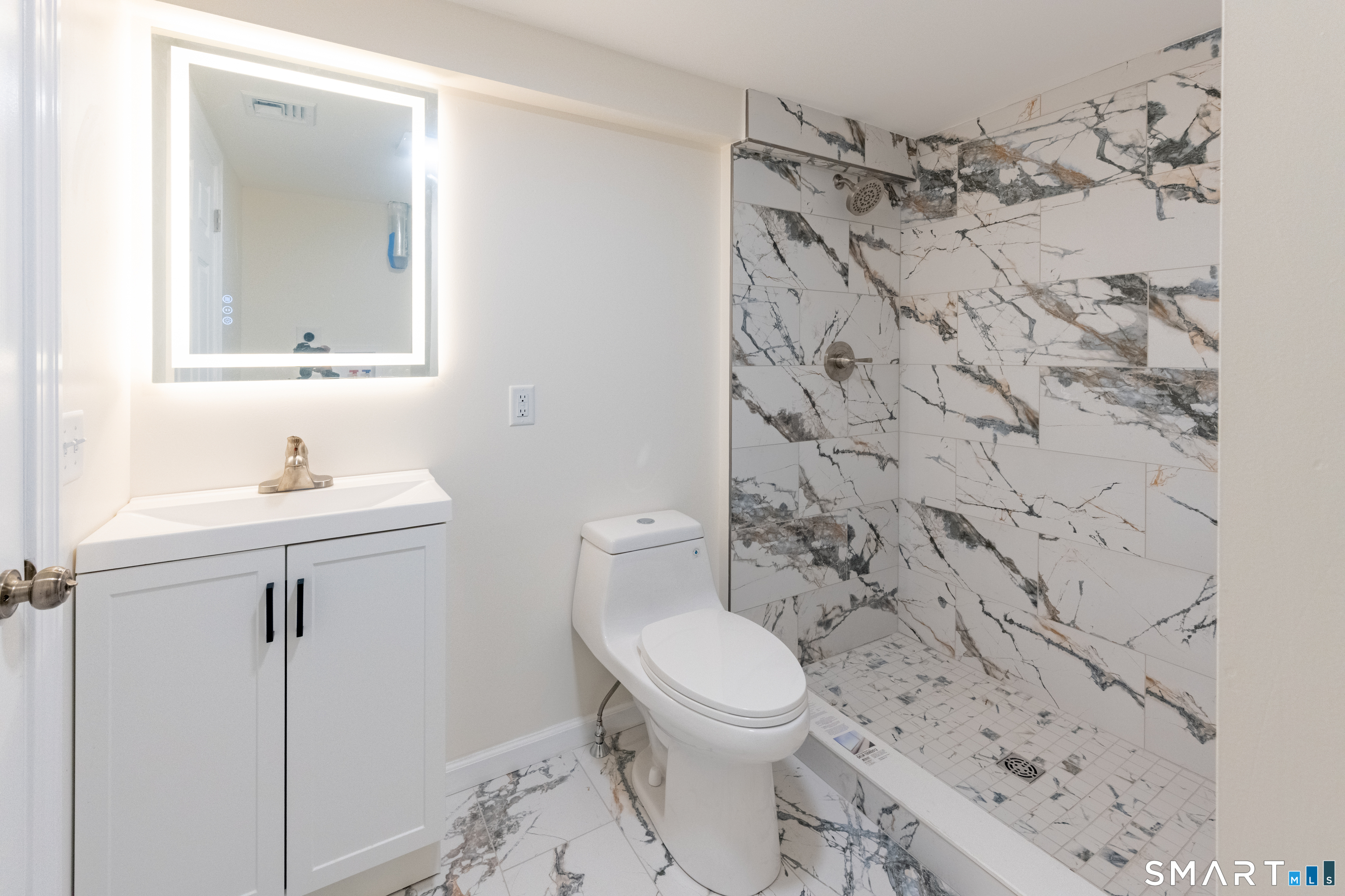 1178 Poquonock Avenue Windsor CT 06095
