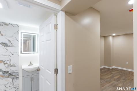 1178 Poquonock Avenue Windsor CT 06095