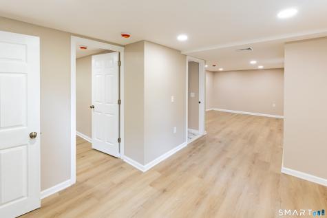 1178 Poquonock Avenue Windsor CT 06095