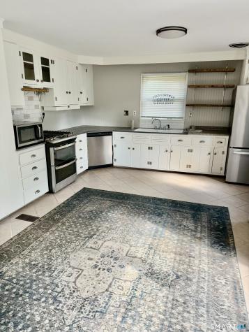 20 Crisci Place East Haven CT 06512