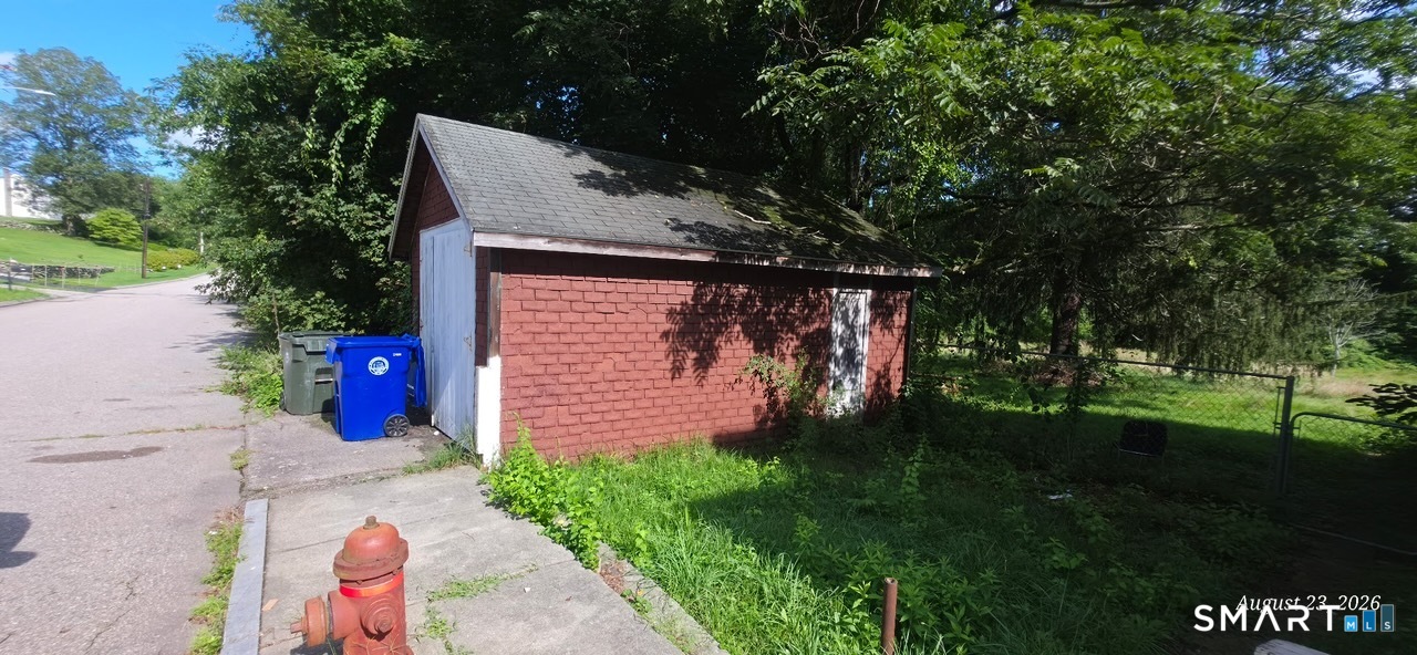 17 Daniel Street Norwich CT 06360