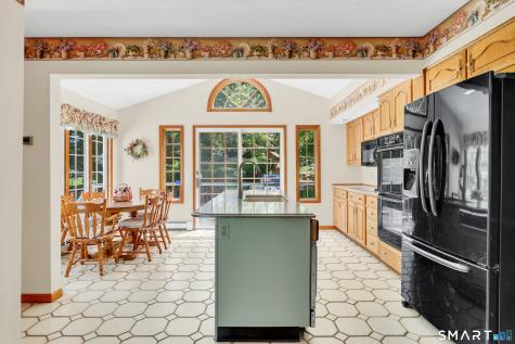 82 Spoke Drive Shelton CT 06484