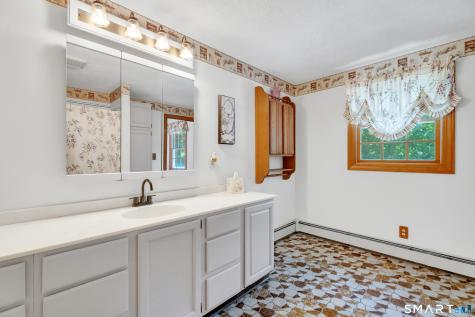 82 Spoke Drive Shelton CT 06484