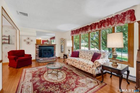 82 Spoke Drive Shelton CT 06484
