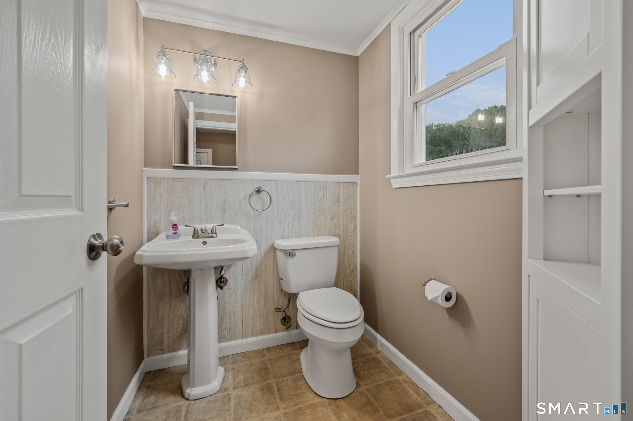 19 Sheffield Road North Haven CT 06473