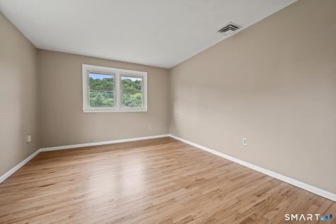 19 Sheffield Road North Haven CT 06473
