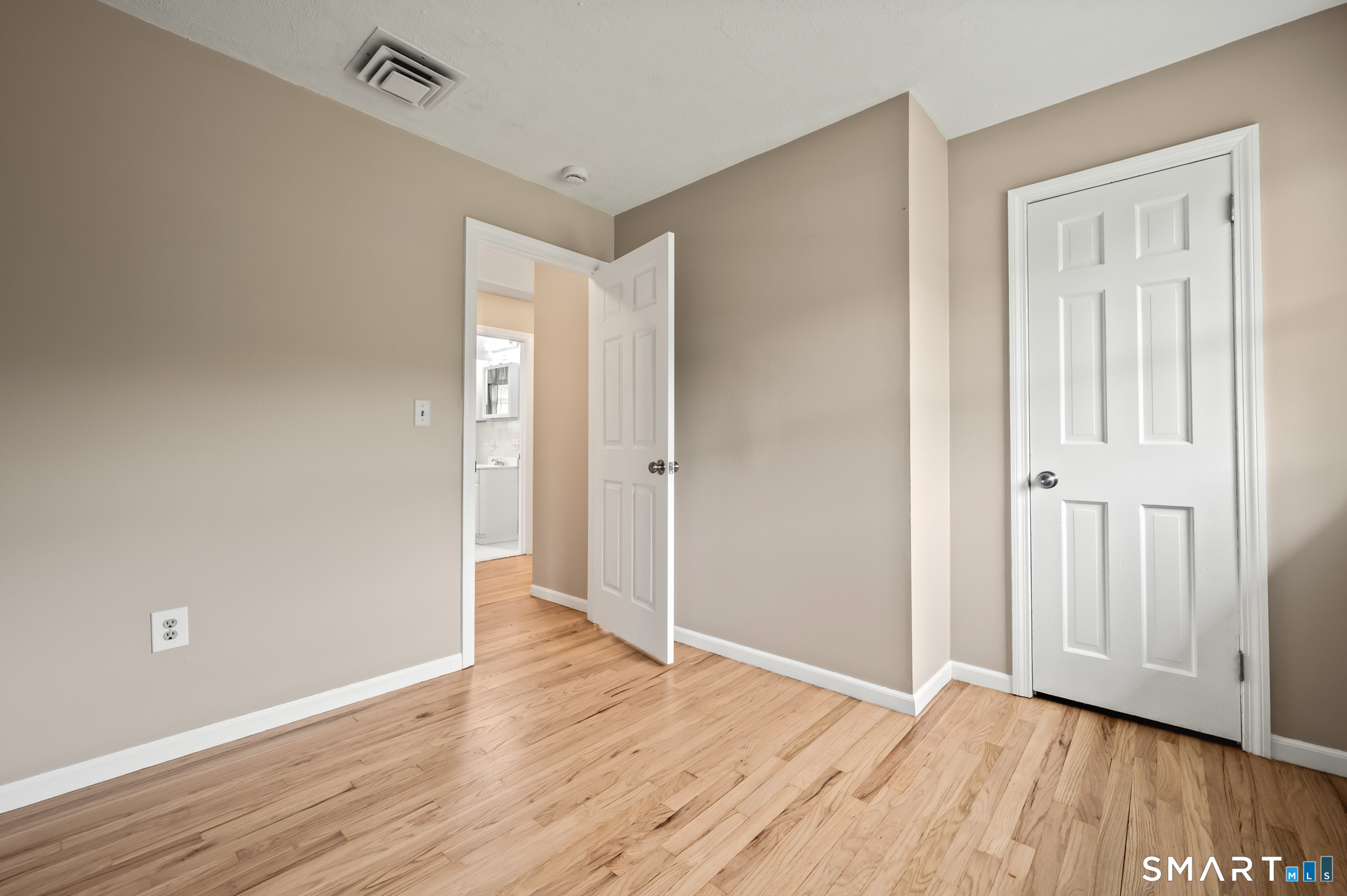 19 Sheffield Road North Haven CT 06473