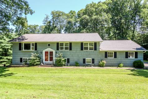 11 Chestnut Hill Drive New Fairfield CT 06812