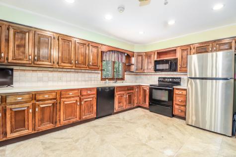 11 Chestnut Hill Drive New Fairfield CT 06812