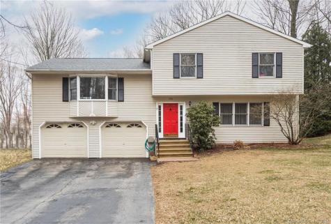390 Maple Hill Road Naugatuck CT 06770