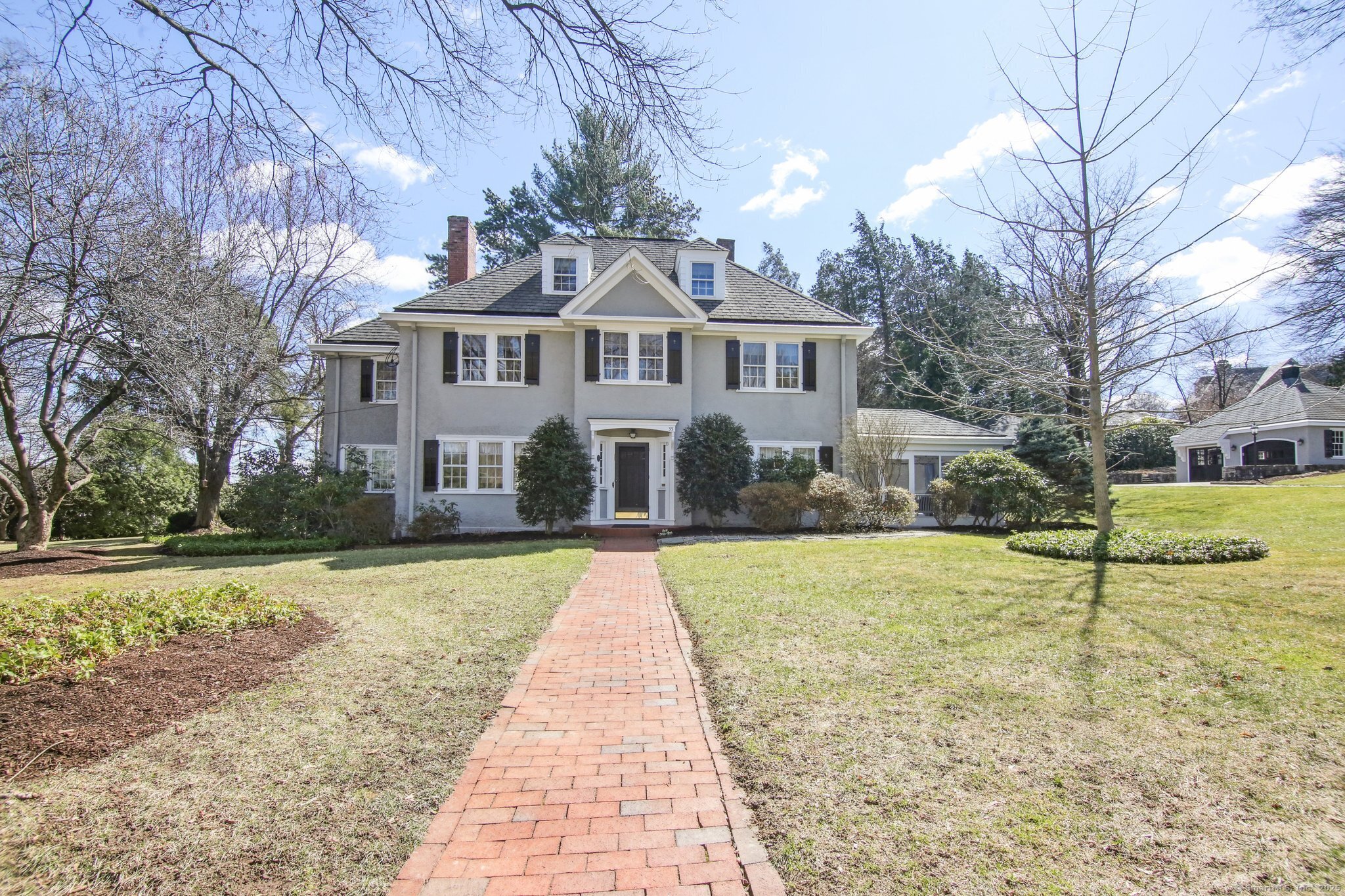 35 Bloomfield Avenue Hartford CT 06105