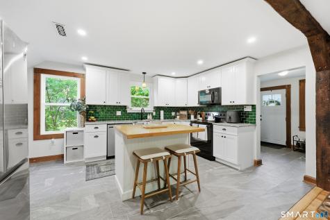 75 Main Street Middlefield CT 06481