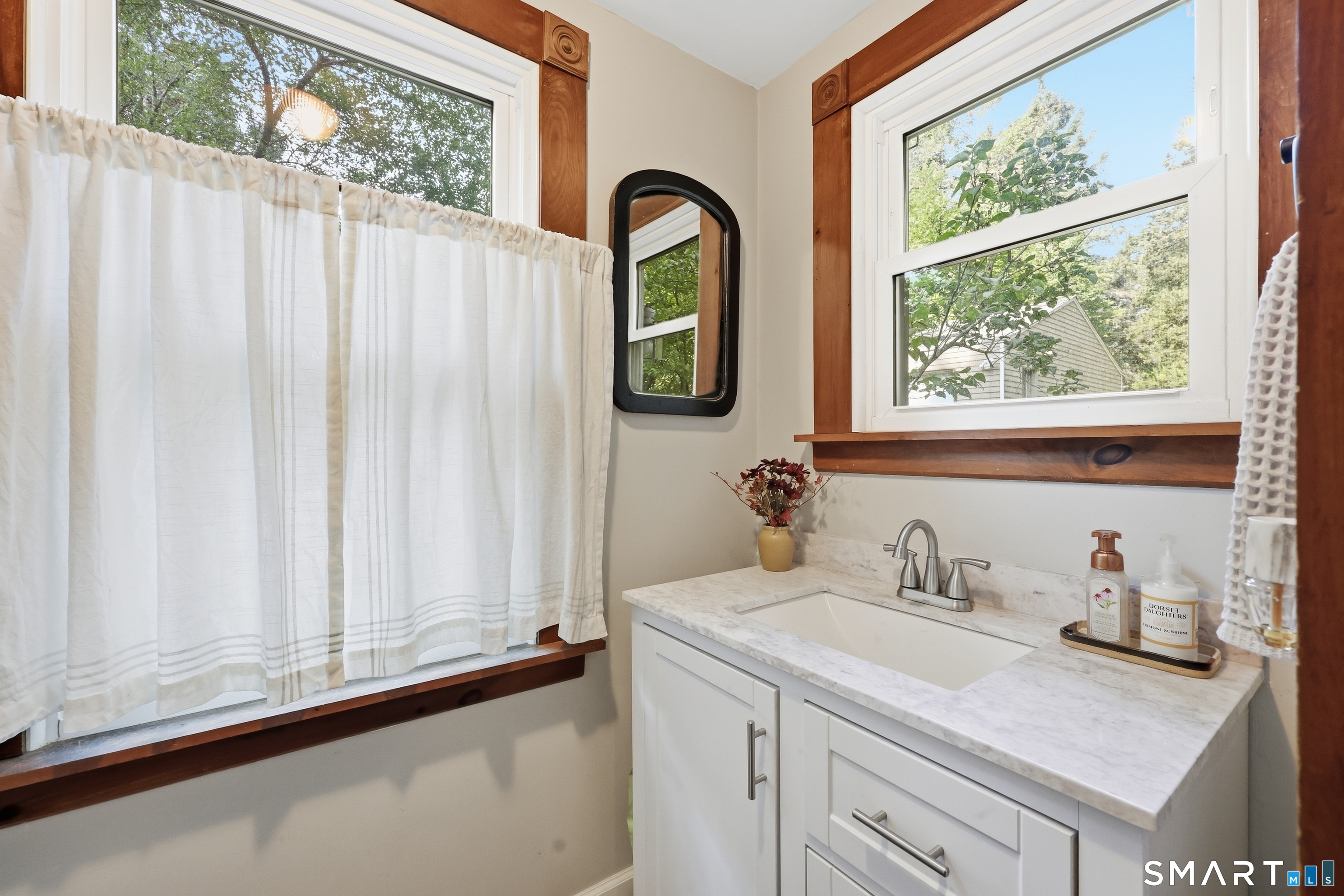 75 Main Street Middlefield CT 06481