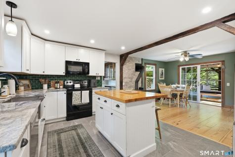 75 Main Street Middlefield CT 06481