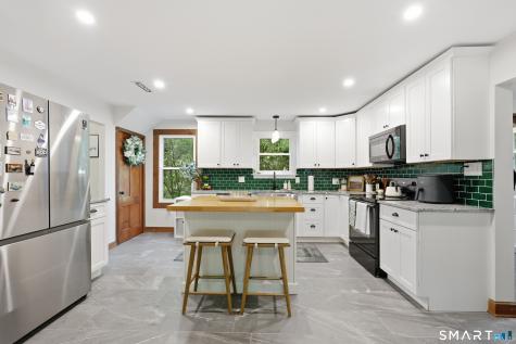 75 Main Street Middlefield CT 06481