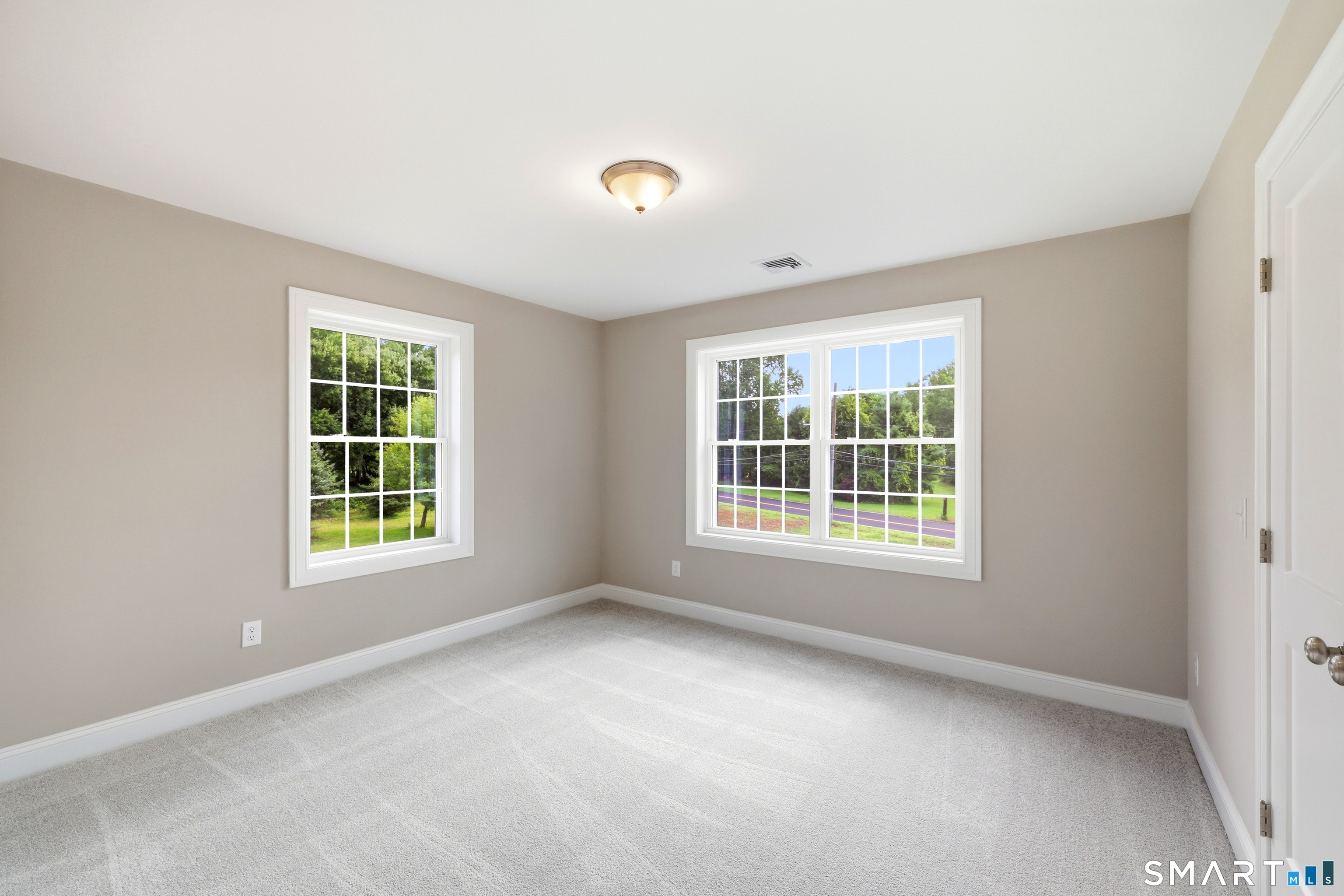 672 Vernon Street Manchester CT 06042