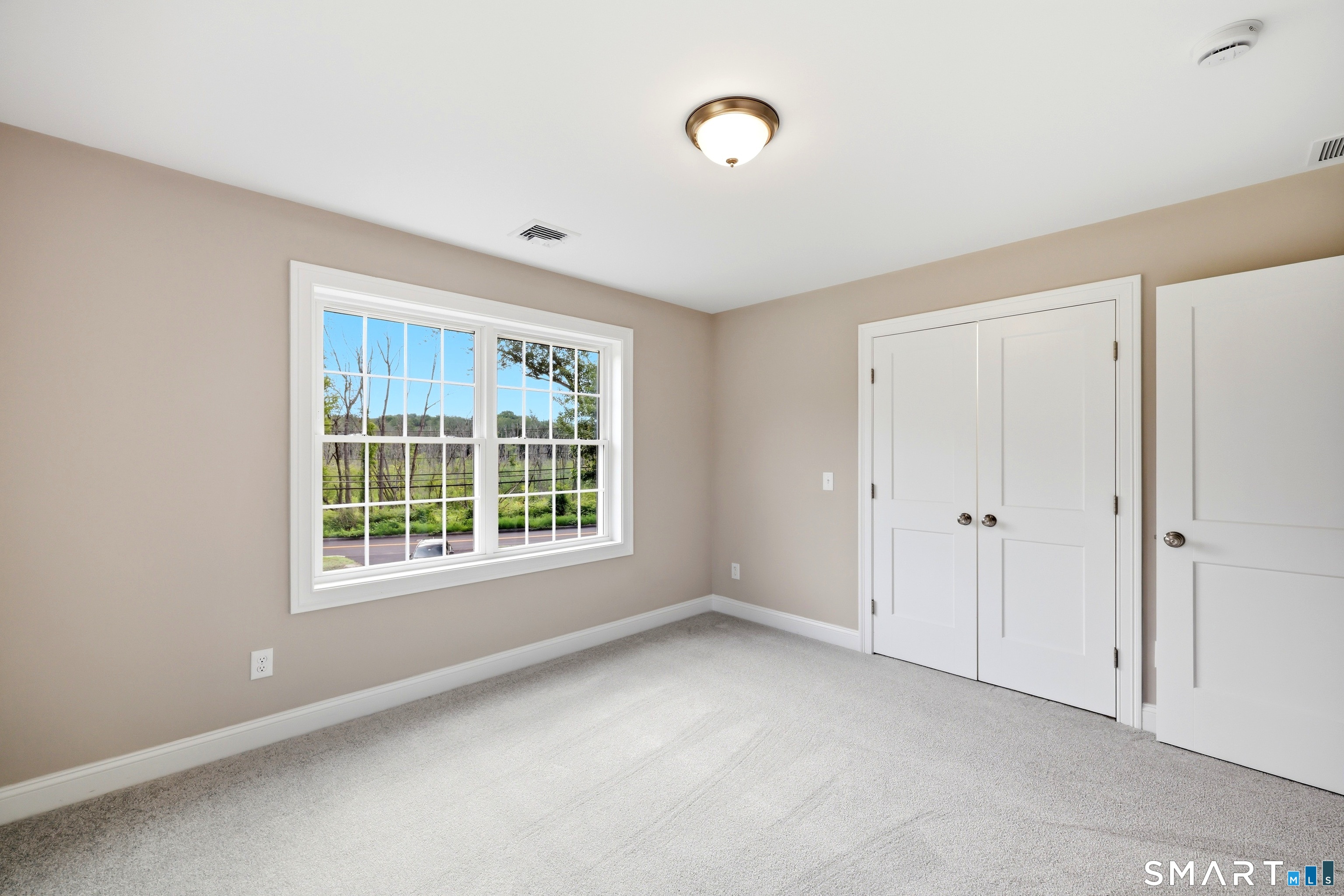 672 Vernon Street Manchester CT 06042