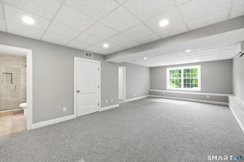 672 Vernon Street Manchester CT 06042