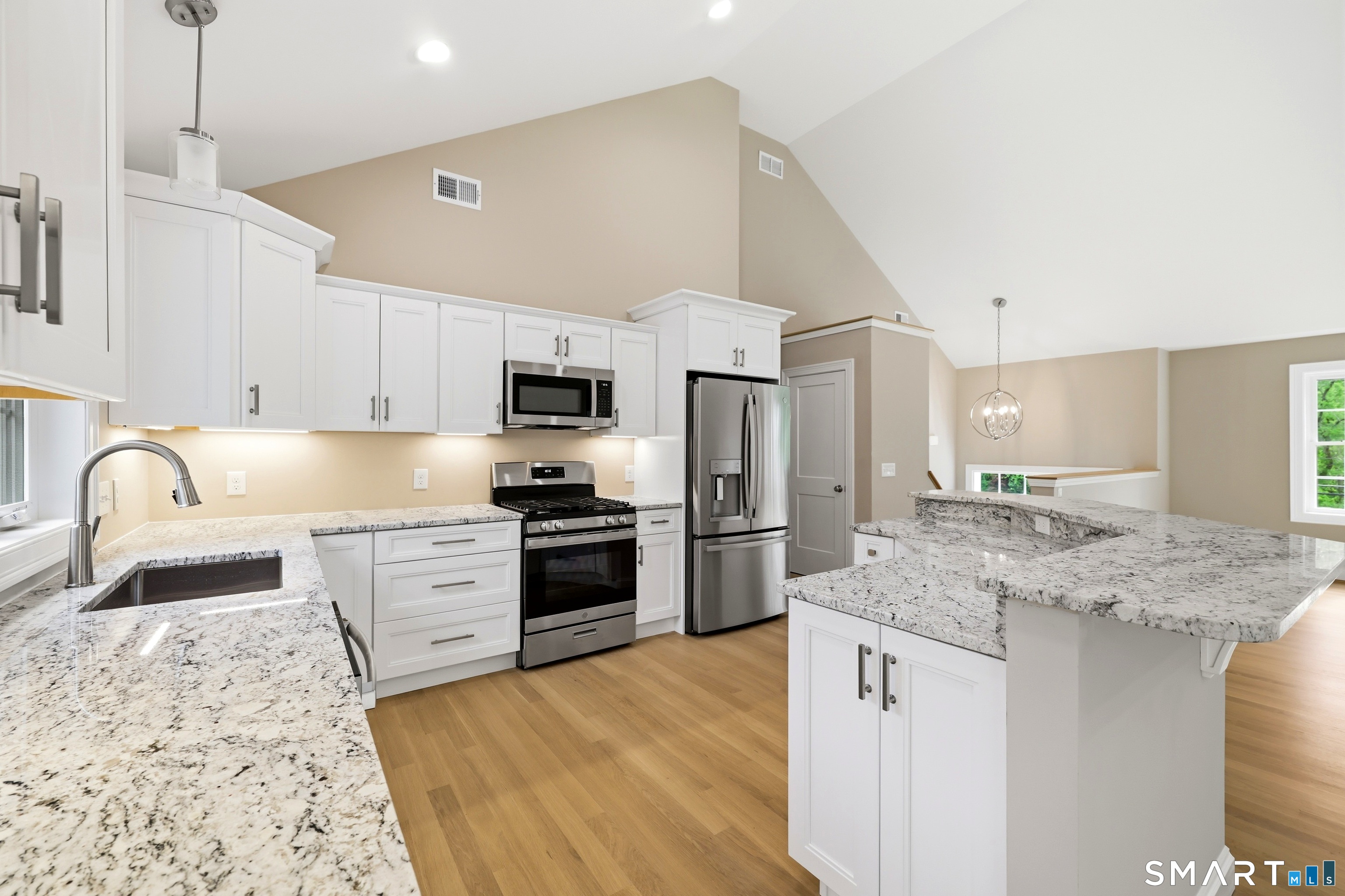 672 Vernon Street Manchester CT 06042