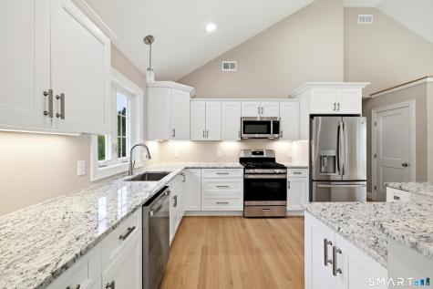 672 Vernon Street Manchester CT 06042
