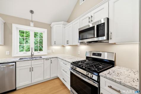 672 Vernon Street Manchester CT 06042