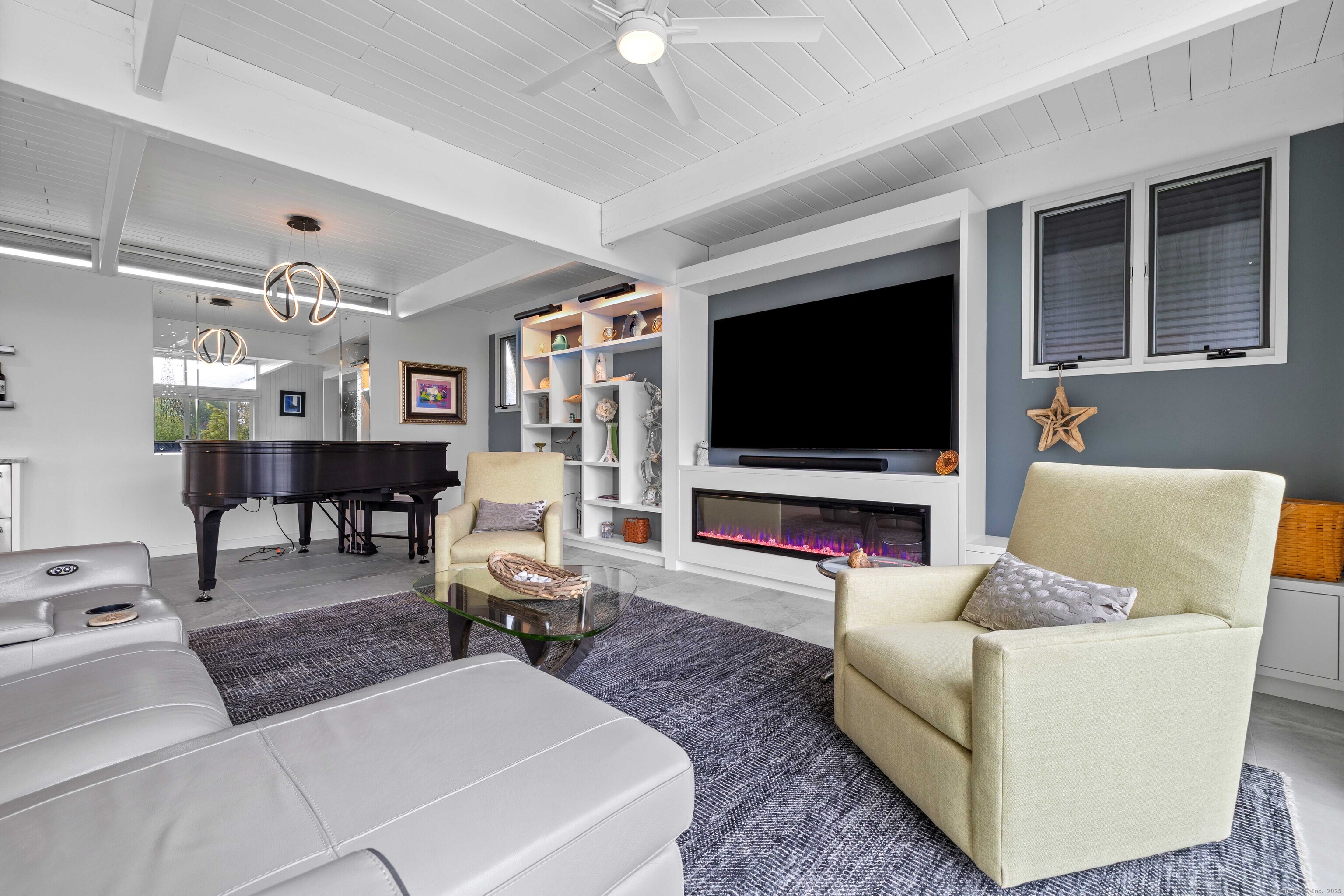 75 Montauk Avenue Stonington CT 06378