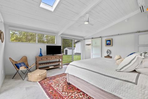 75 Montauk Avenue Stonington CT 06378