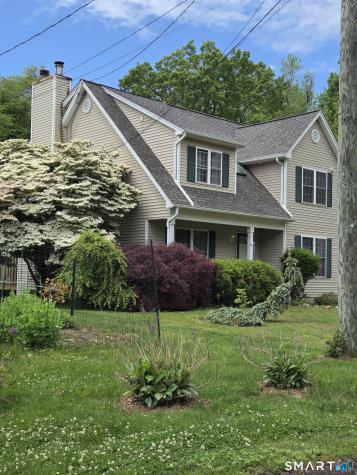 11 Cottage Lane East Lyme CT 06357