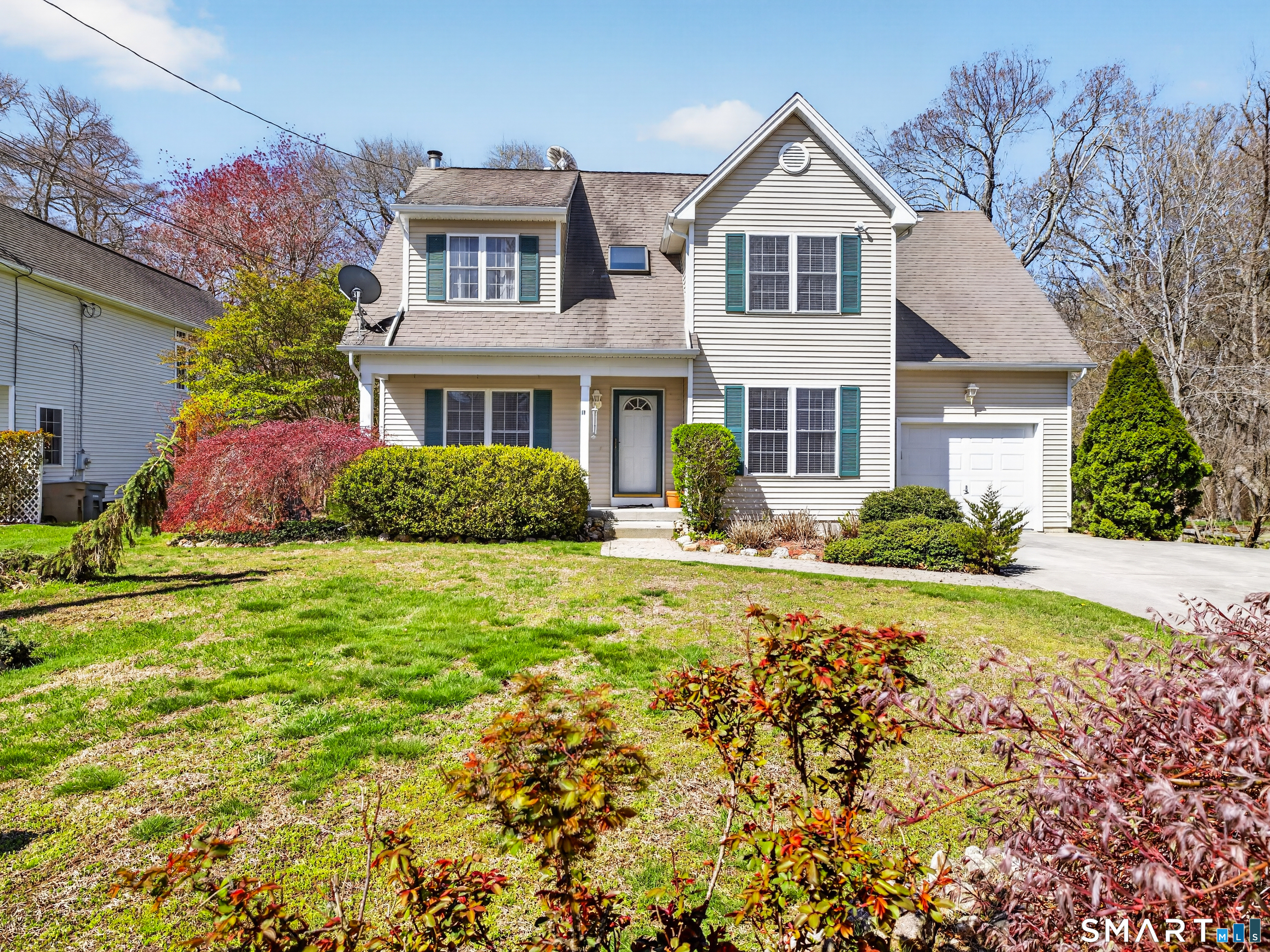 11 Cottage Lane East Lyme CT 06357