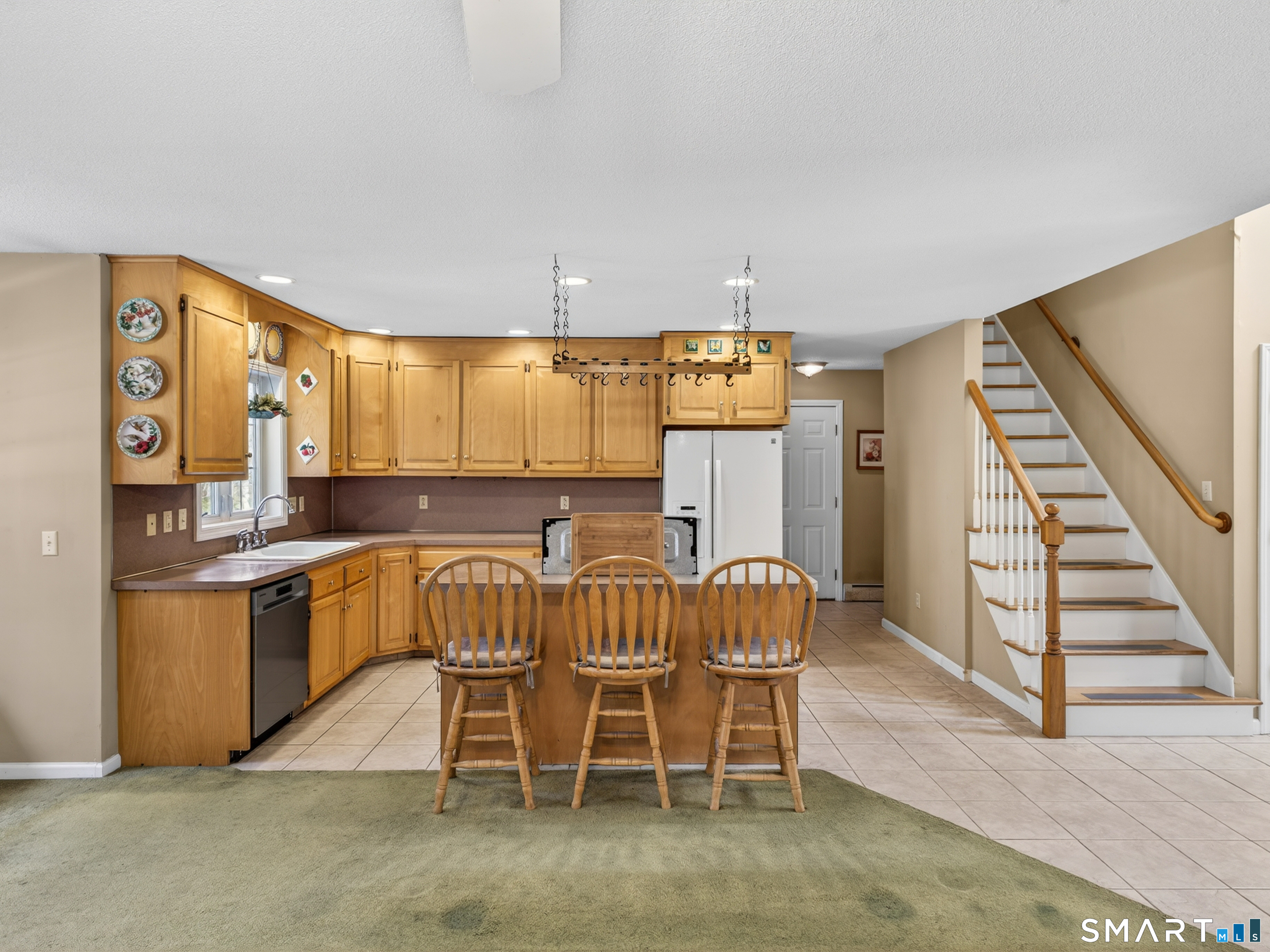 11 Cottage Lane East Lyme CT 06357