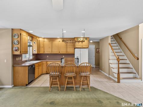 11 Cottage Lane East Lyme CT 06357