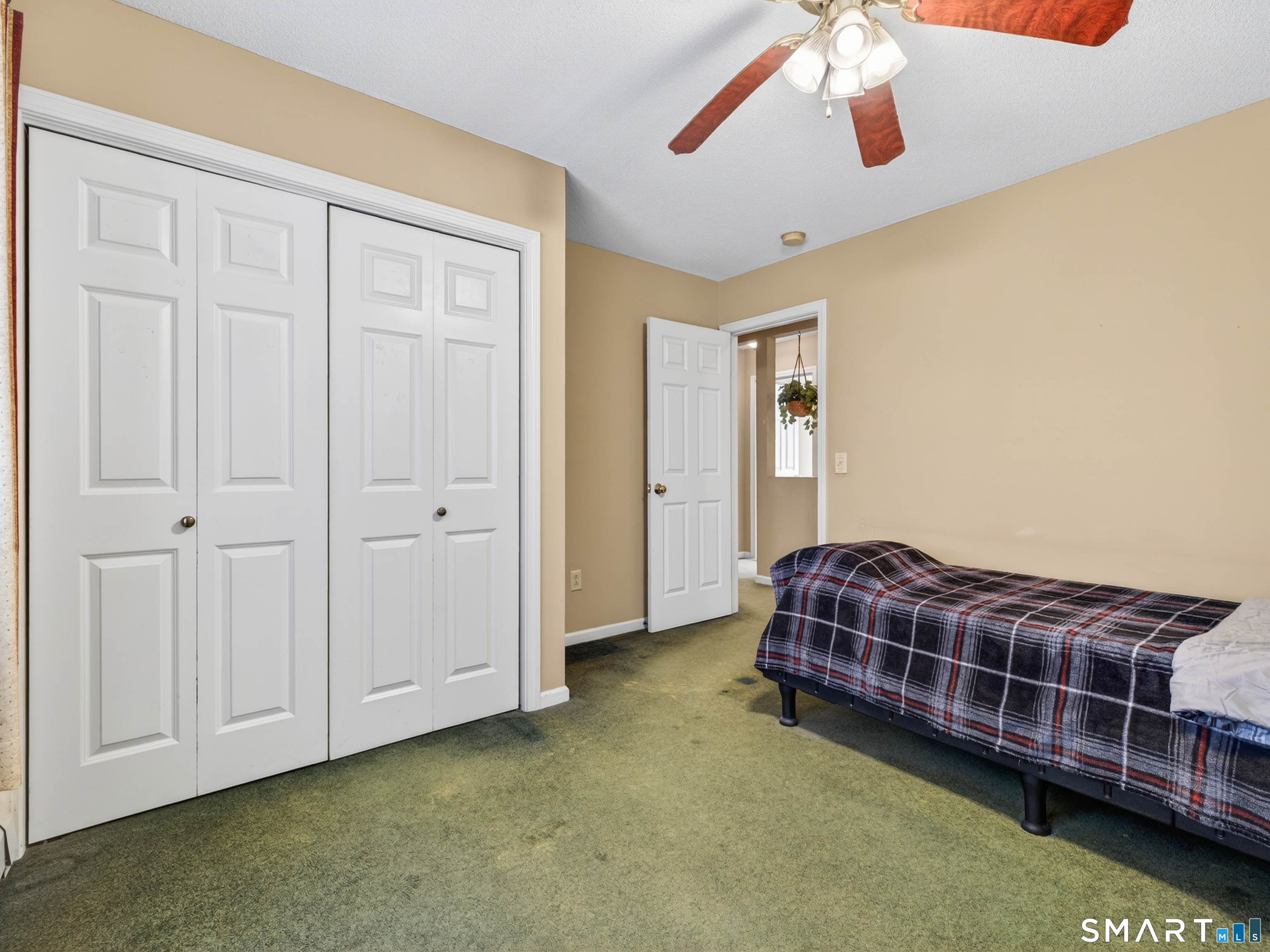 11 Cottage Lane East Lyme CT 06357
